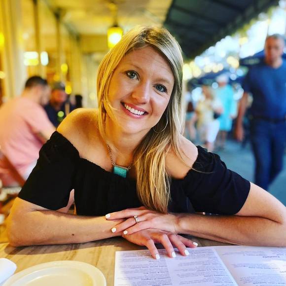 Meet your Posher, Monika - Picture 1 of 1